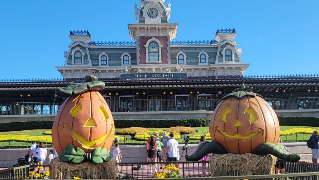 Halloween Decorations Come to Magic Kingdom for 2024   Images