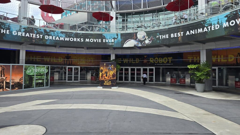 Roz  Brightbill from Dreamworks 'The Wild Robot' Movie Photo Op in Universal Studios