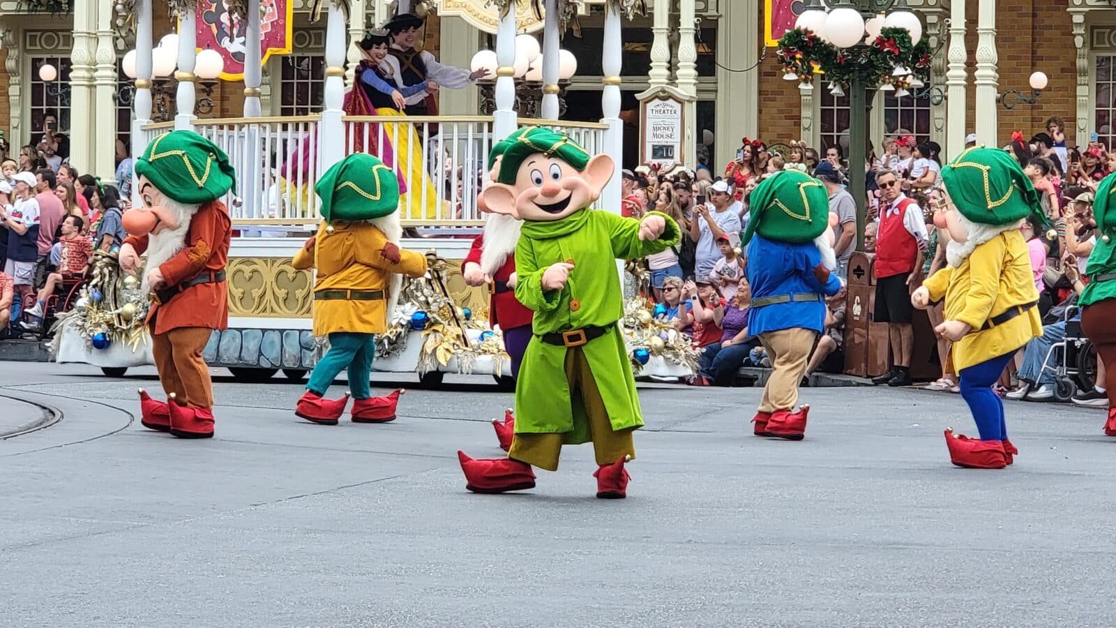 Is Disney Parks Magical Christmas Day Parade Filming November 8th and 9th at Walt Disney World