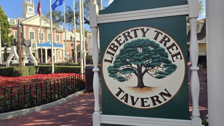 Walt Disney World Magic Kingdom Dining Menu “Liberty Tree Tavern” Lunch & Dinner 2025 