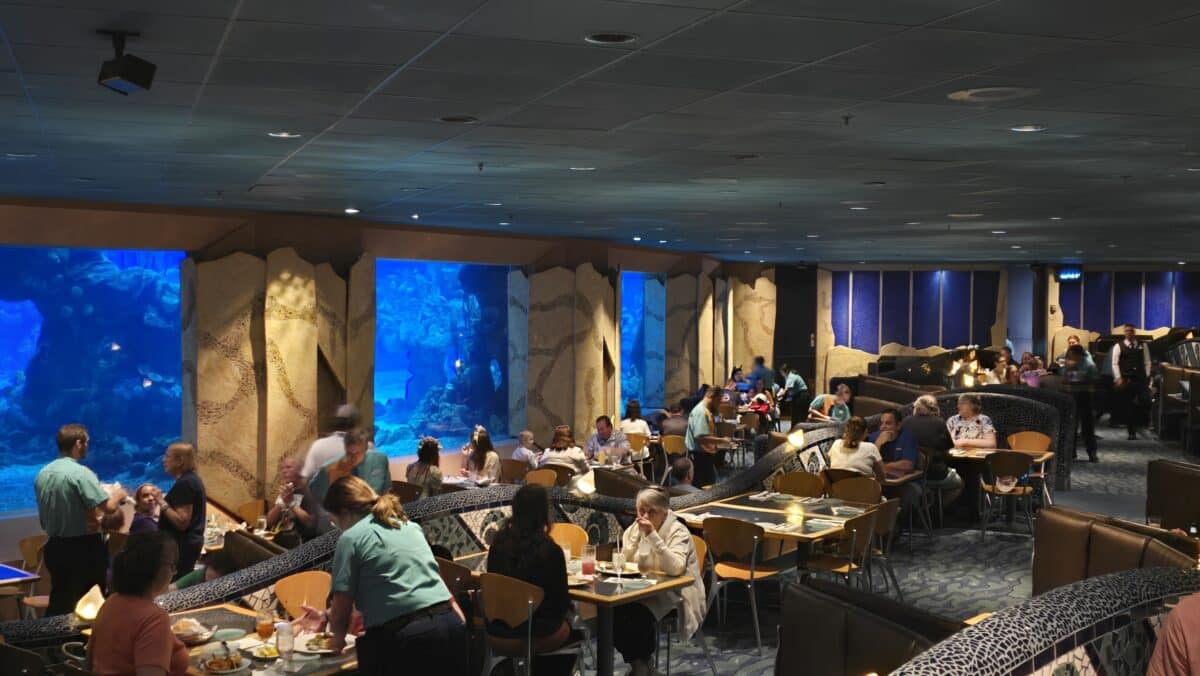 Walt Disney World Epcot Dining Menu Coral Reef Lunch  Dinner 2025