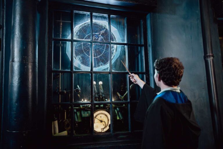 Universal Orlando Wizarding World: Next-Gen Magic Wands & Interactive Spells Revealed