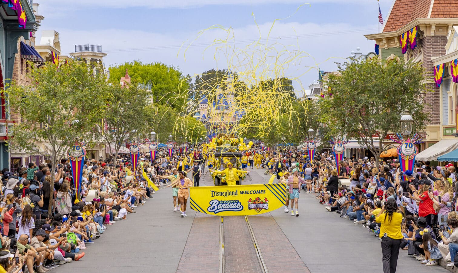 Savannah Bananas  vs  Disneyland 70th A Win For the Guests Visiting the Parks