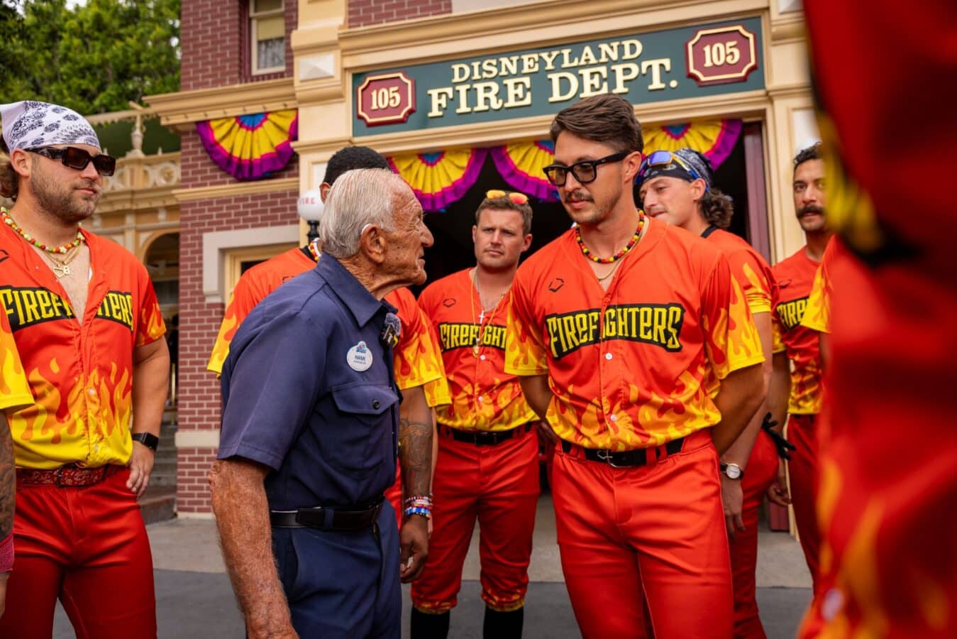 Savannah Bananas  vs  Disneyland 70th A Win For the Guests Visiting the Parks