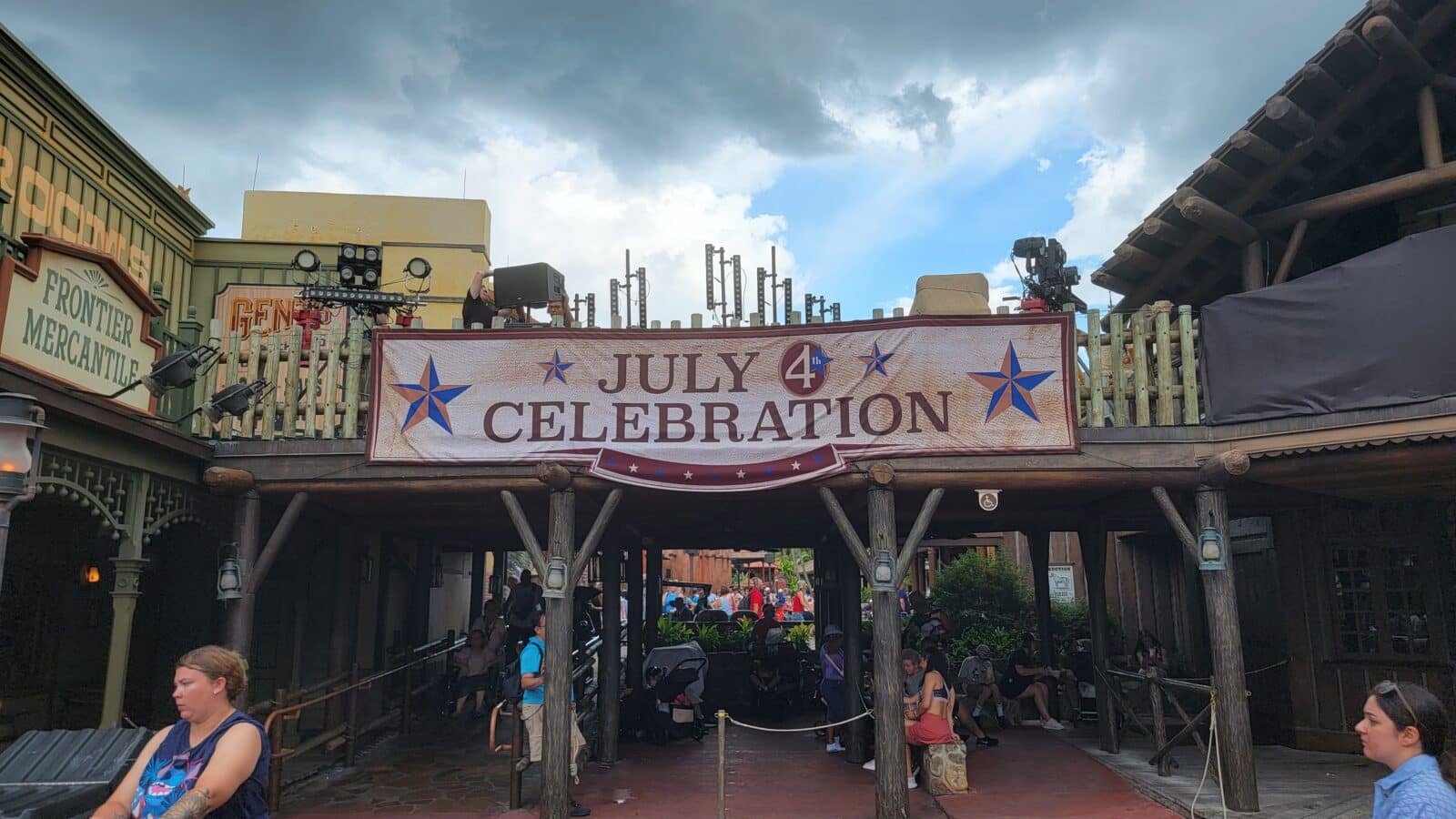 Ultimate Guide to July 4th at Walt Disney World 2025 Celebrate with Fireworks DJ Dance Parties and Characters