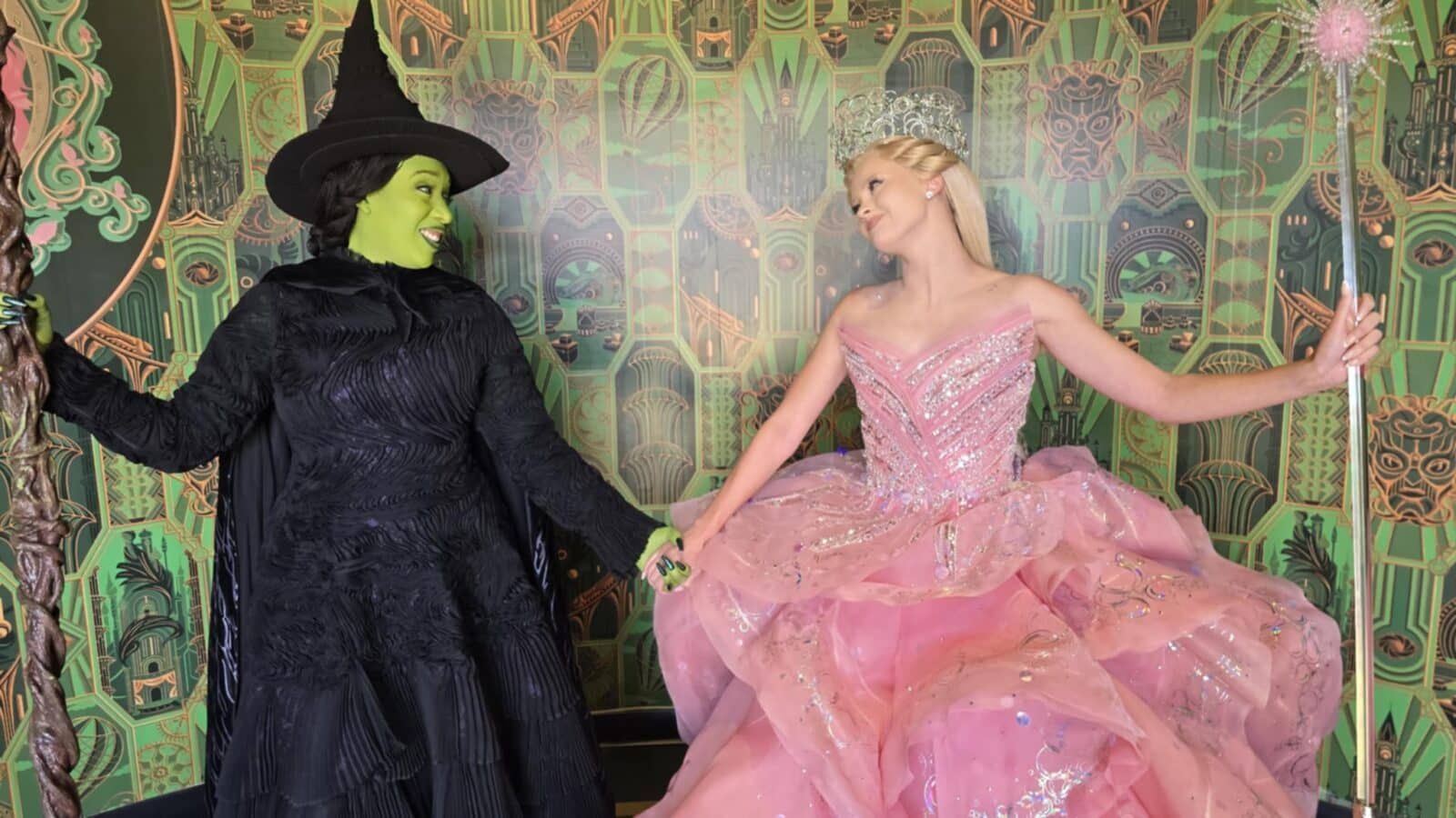 Meet the Witches of Oz at Universal Studios Elphaba and Glinda are Back