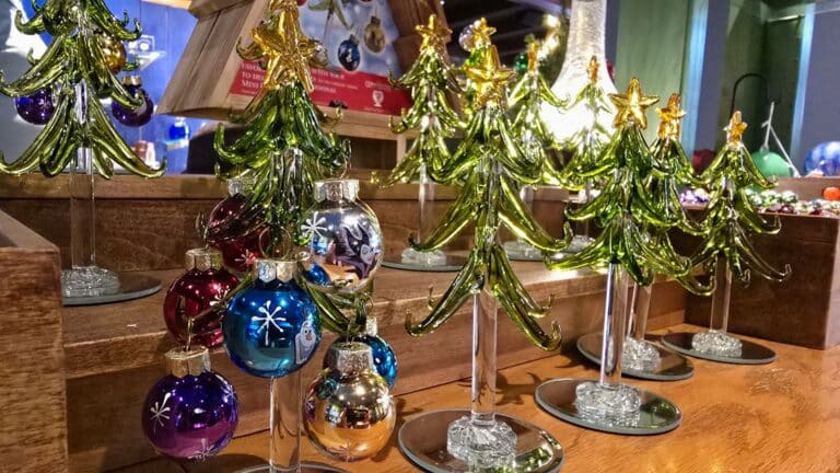 Create Your Own Christmas Tree Returns to Disney World for Halfway to the Holidays 2025