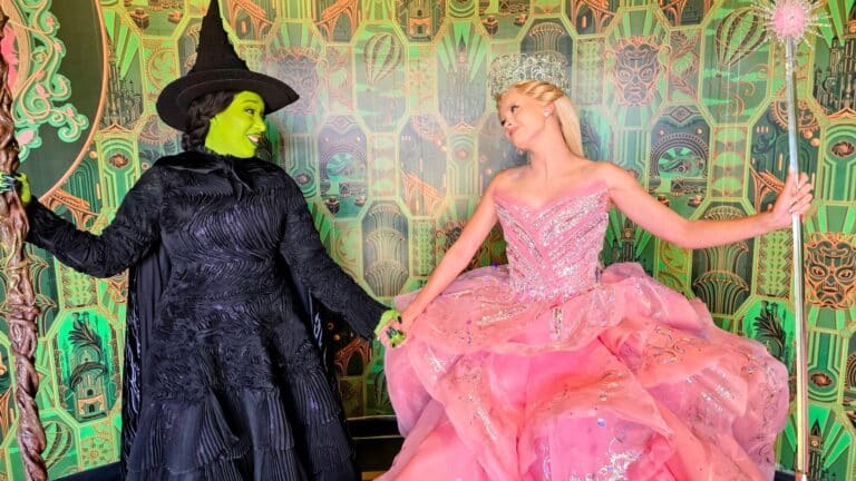 Meet the Witches of Oz at Universal Studios: Elphaba and Glinda are Back!