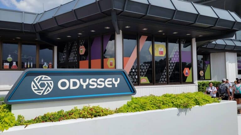 Rose & Crown Pub Musician Is Temporarily The Odyssey Pianist at Epcot