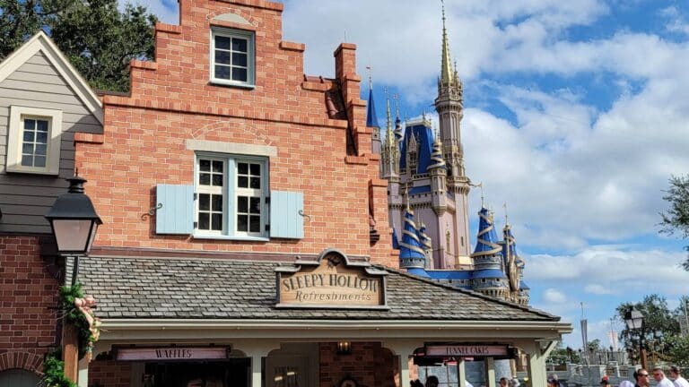 Sleepy Hollow Viral Waffles Return to Menu in the Magic Kingdom