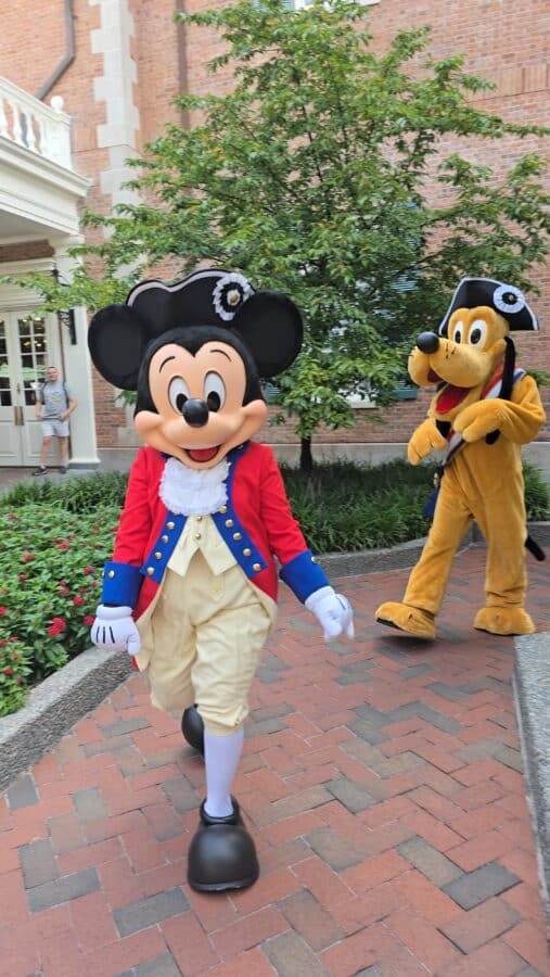 July 4th at Epcot Spirit of '76 Disney Character Meet Greet