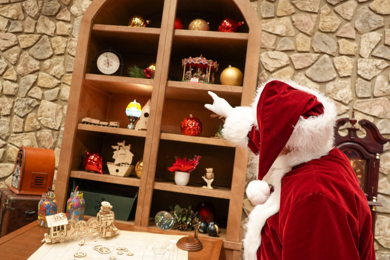 How and Where to Meet Santa at Disney World in 2025 Disney Holidays 2025