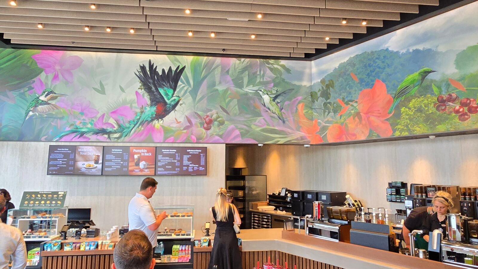 "Starbies" Reopens at Disney Springs West Side After Months of Refurbishment