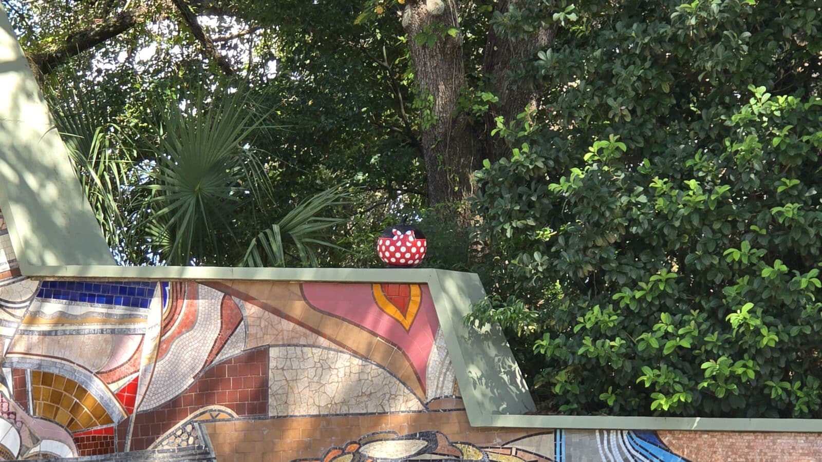 Minnie Mouse Pluto's Pumpkin Pursuit 2025