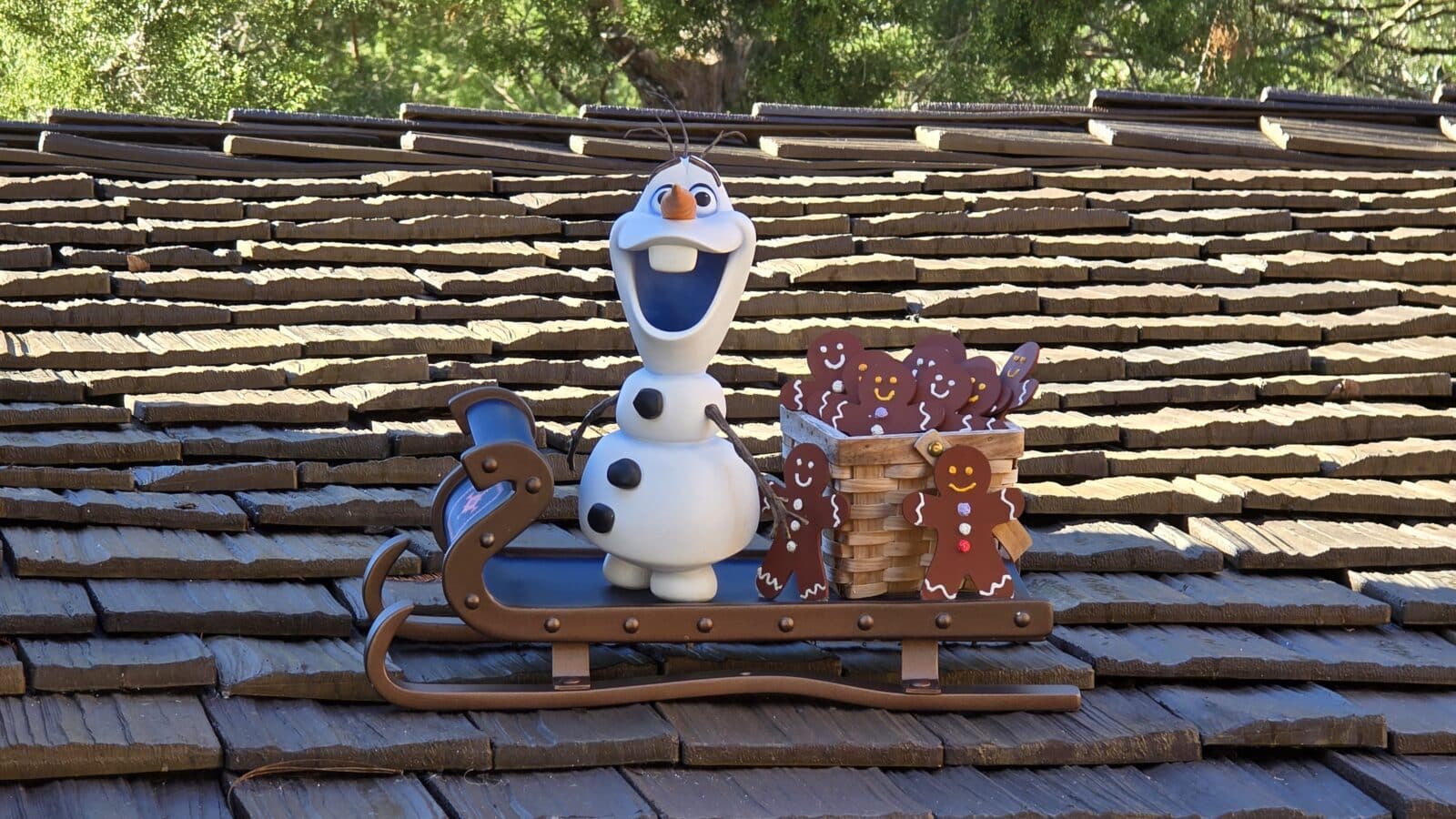 Do You Wanna Find a Snowman Olaf's Scavenger Hunt Returns to Epcot's Festival of the Holidays in November