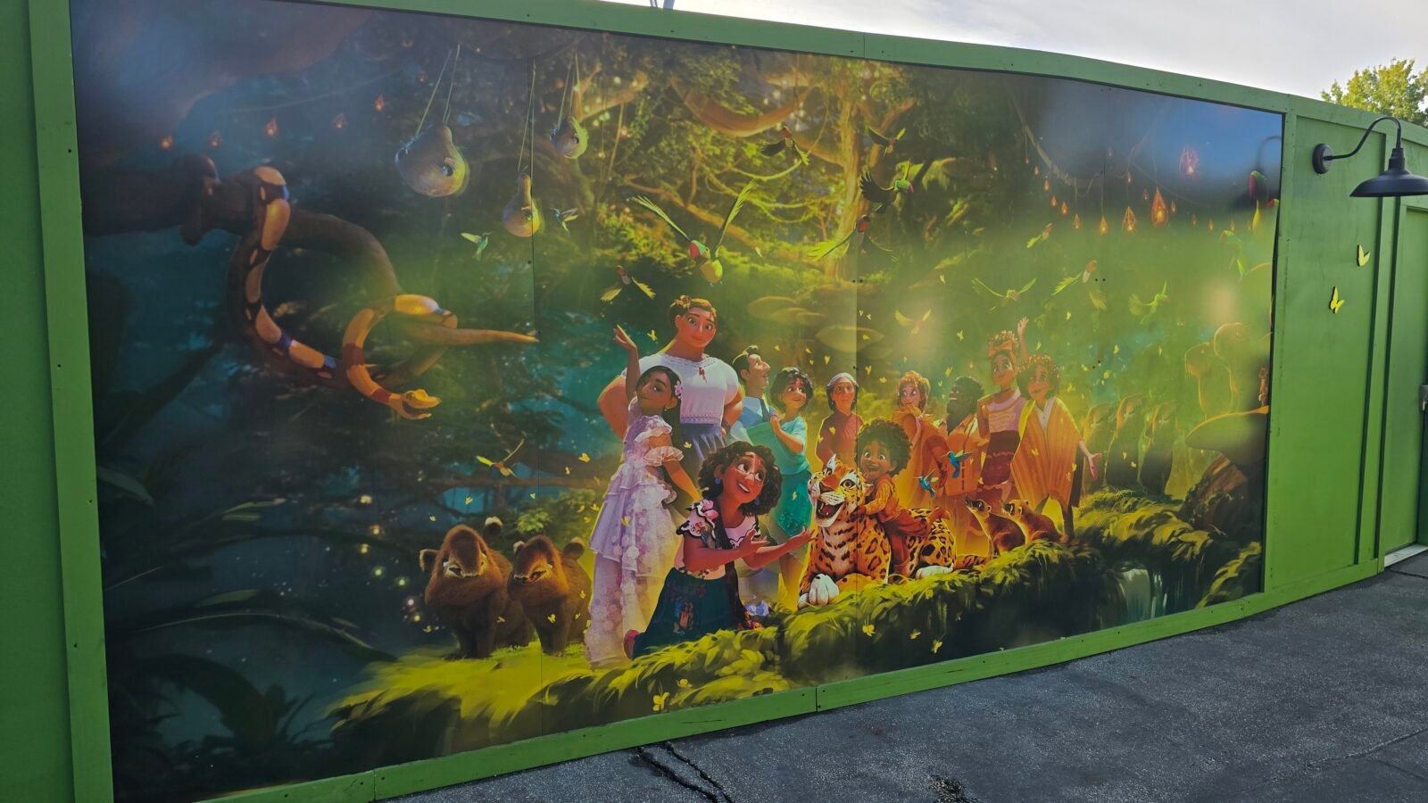 New Disney Animal Kingdom Icon Arrives at Tropical Americas Construction