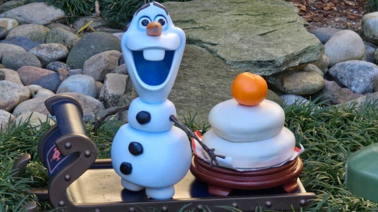 Do You Wanna Find a Snowman? Olaf's Scavenger Hunt Returns to Epcot's Festival of the Holidays in November