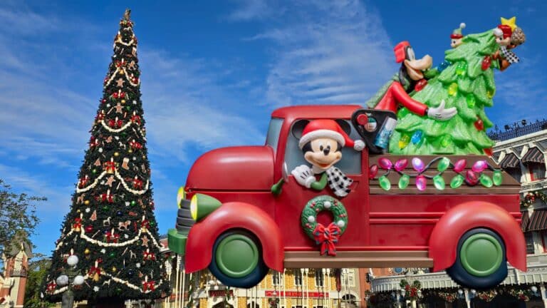 Every Holiday Popcorn Bucket Coming To Walt Disney World in 2025 - Updated