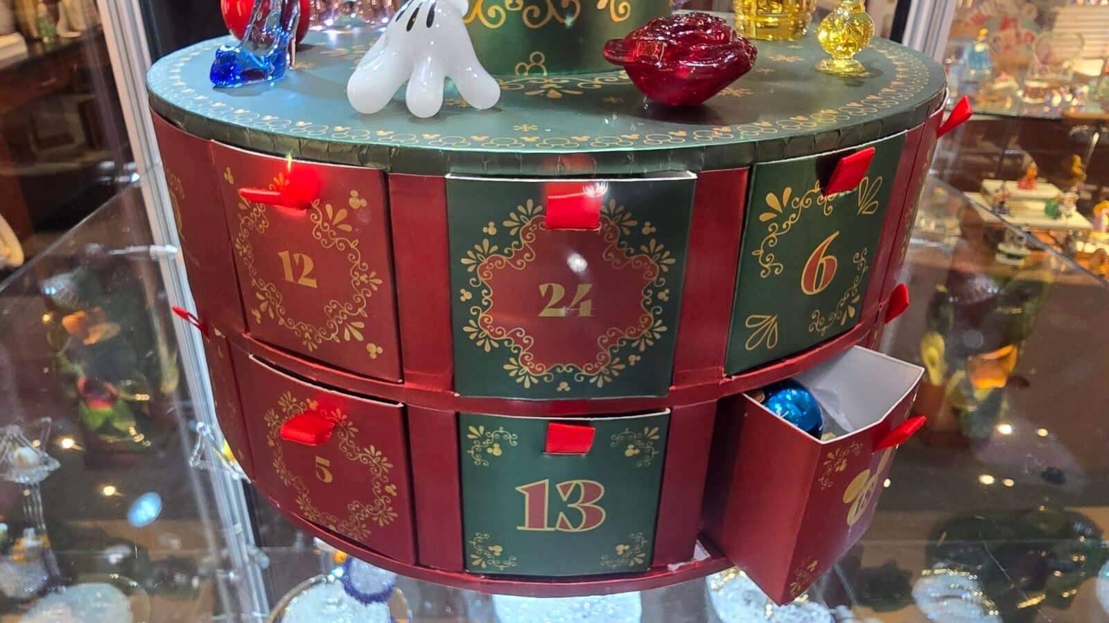 Limited Edition Disney Crystal Arts Advent Calendar Released