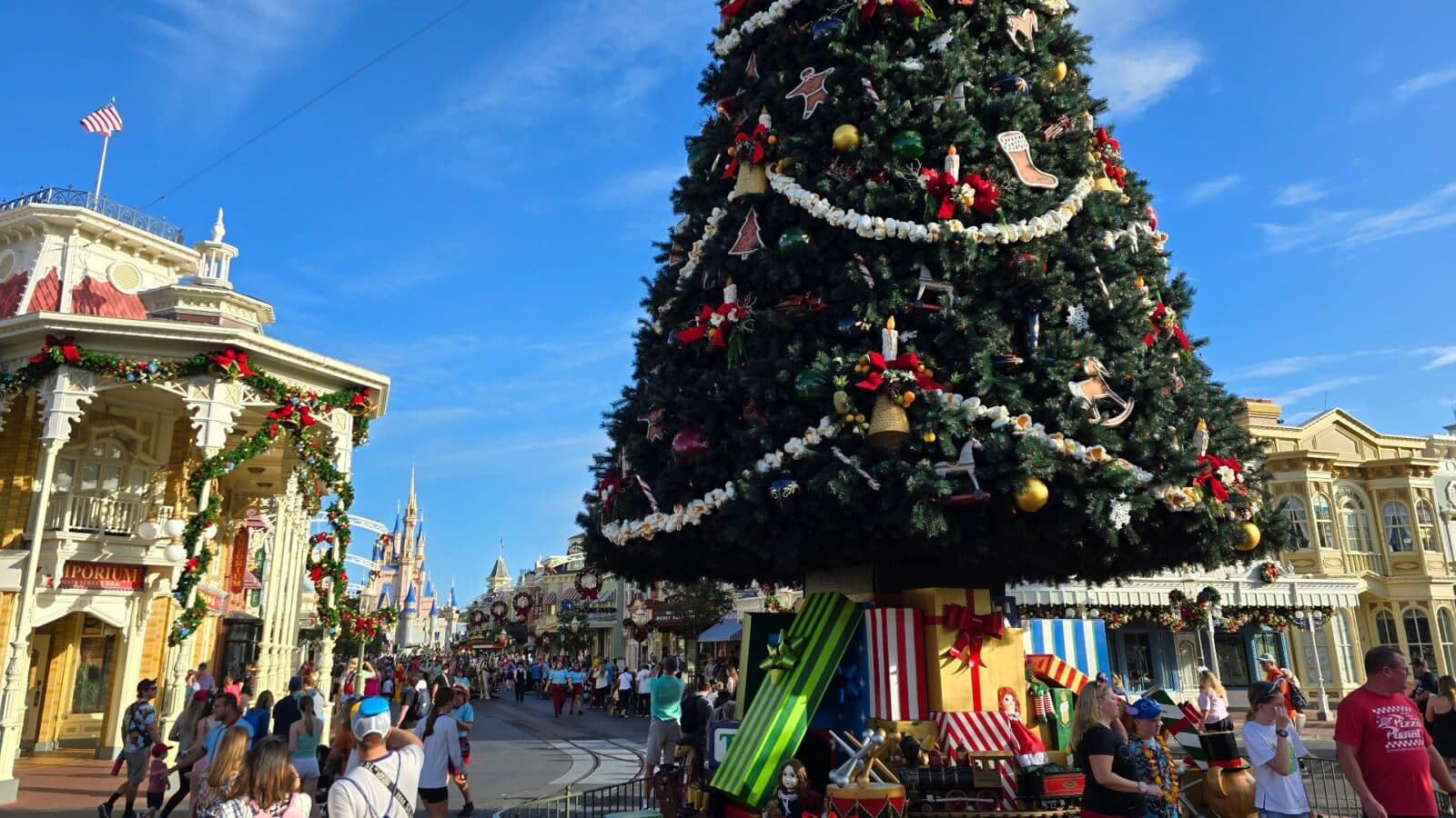 When Does Walt Disney World Decorate For the Holidays Disney Says November 2nd