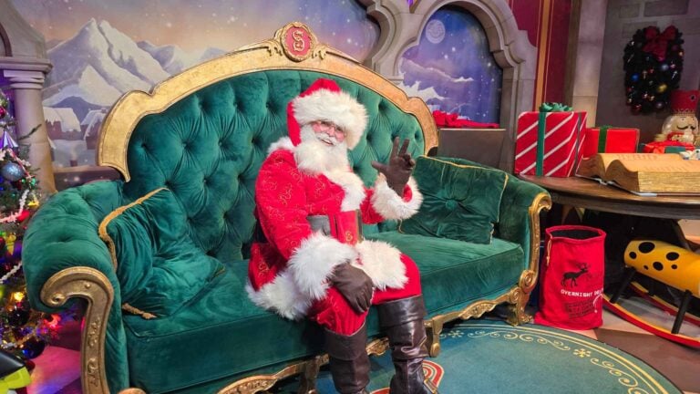 Come With Us! We're Meeting Santa Claus at Disney's Hollywood Studios