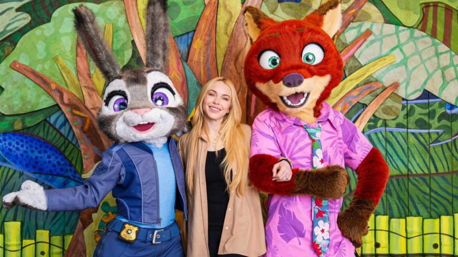 Lindsay Lohan Returns to Walt Disney World