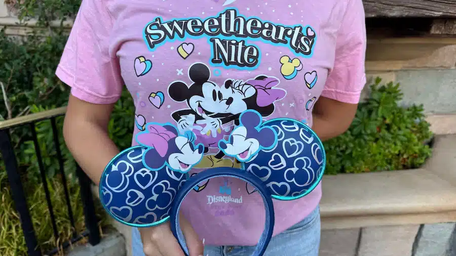 SHNHeroMerchImage16x9 Fantasy Land News Stitch Angel Sweethearts Popcorn Bucket Arrives at Disneyland