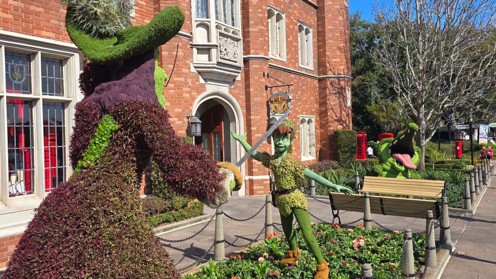 Hook Peter Pan Croc Topiary Epcot