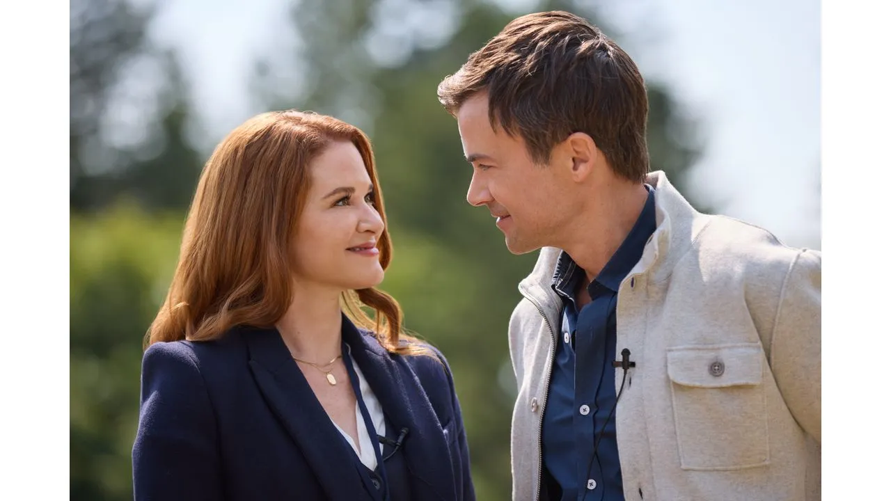 stars2 Fantasy Land News Hallmark Channel Loveuary Movie Review The Stars Between Us
