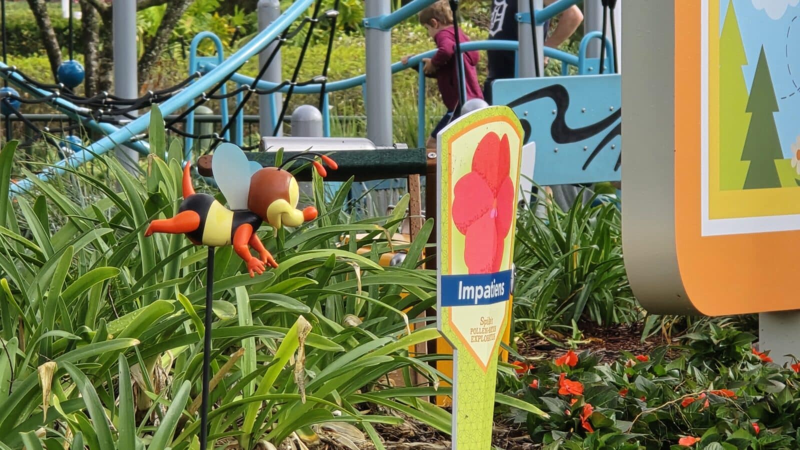 World Discovery Playground Impatients Spike The Bee