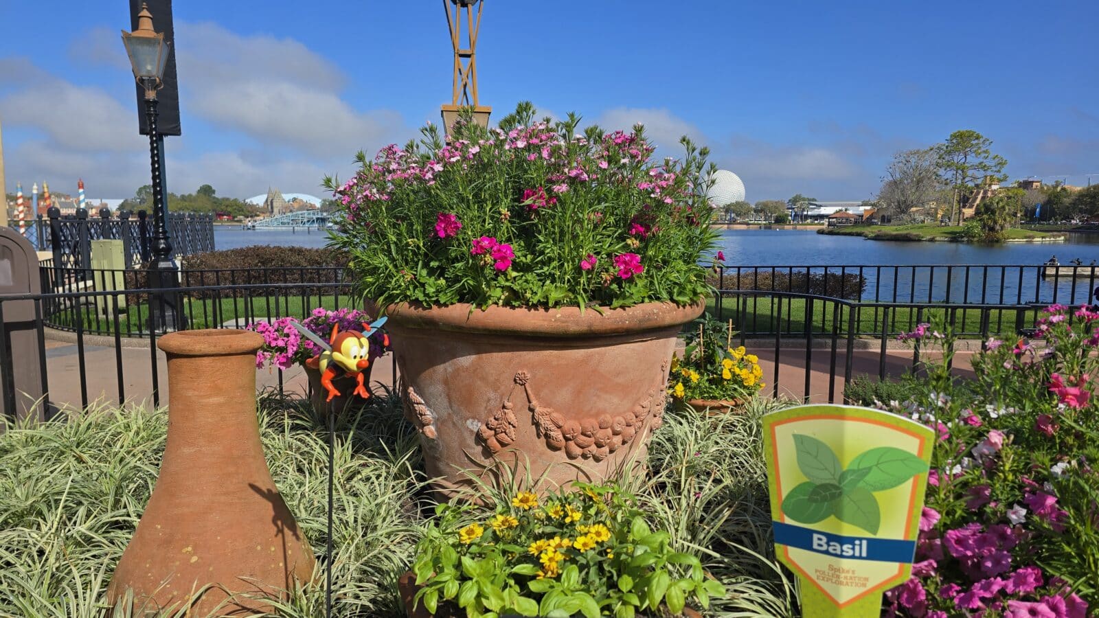 Garden Italiano   Italy Pavilion Basil