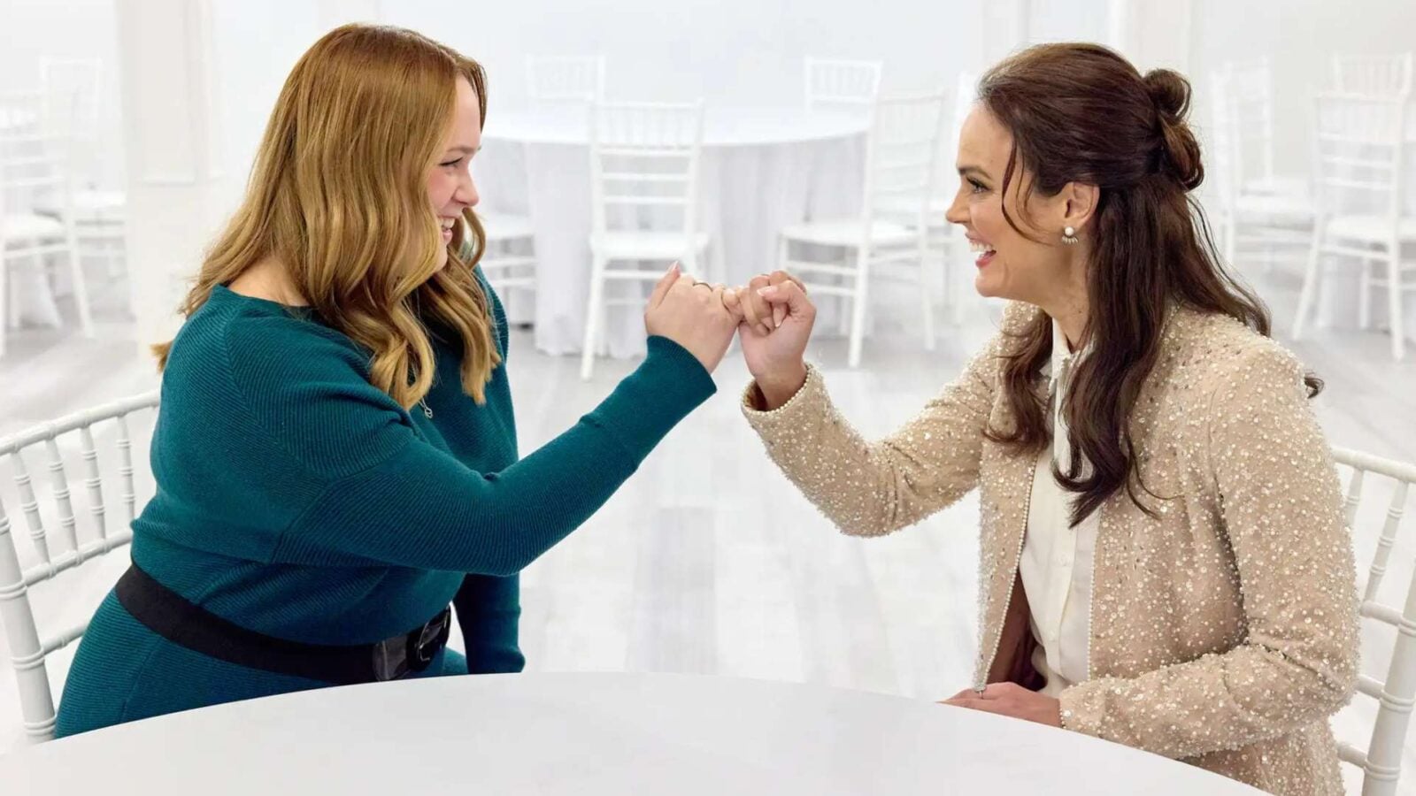 Moms The Bride Premieres May 7 on Hallmark+ Erin Cahill Hosts New SixEpisode Docuseries Fantasy Land News Mom's The Bride Premieres May 7 on Hallmark+ Erin Cahill Hosts New Six-Episode Docuseries