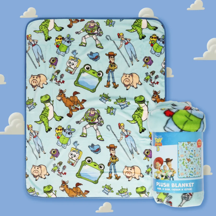 TS5BLANKETHERO Fantasy Land News Toy Story 5 Plush Blanket