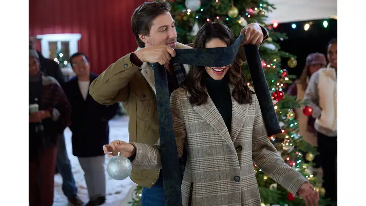 Love Meets Renovation in Hallmark Channel's Christmas Under Construction - Review